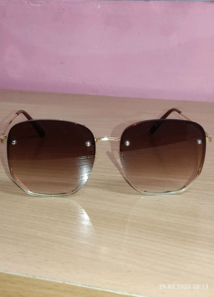 Продам модні сонцезахисні окуляри1 фото