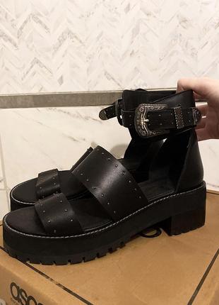 Босоножки на платформе. кожа wide fit premium leather gladiator sandals6 фото