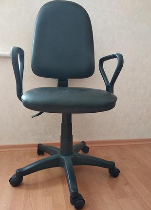 Шкіряне крісло. не шкір. замін., не дермантин., не тканина. шкіра