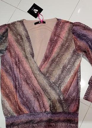 Стильная блузка под рептилию