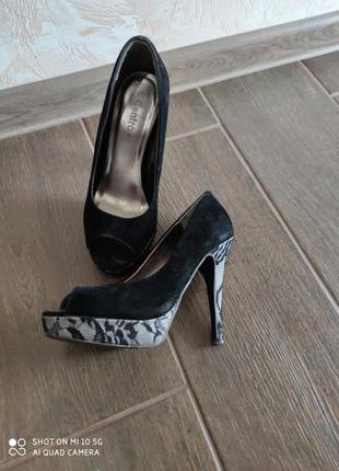 Туфлі жіночі