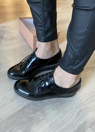 Туфли estro лакированные