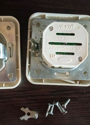 Вимикач і димер