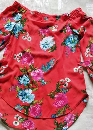 Яскрава квіткова блуза, р 10