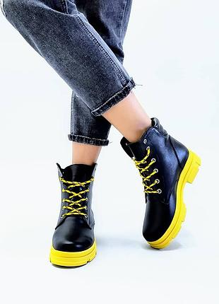 Жіночі шкіряні черевики