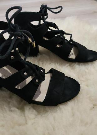 Босоножки bershka