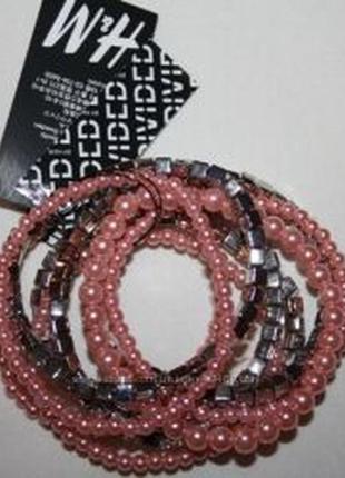 Браслет н&м в розовом цвете.