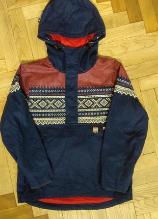 Стильная качественная ветровка