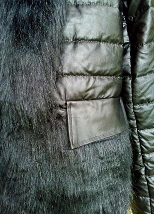 Шикарная теплая куртка из экокожи  с меховыми  вставками4 фото