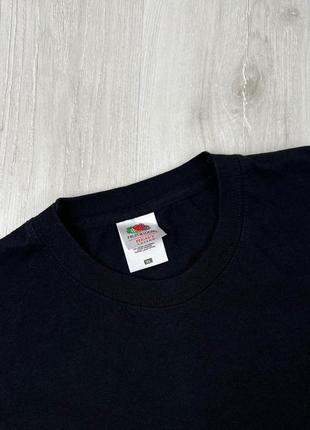 Черная базовая однотонная футболка свободного фасона плотный материал3 фото