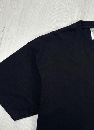 Черная базовая однотонная футболка свободного фасона плотный материал4 фото
