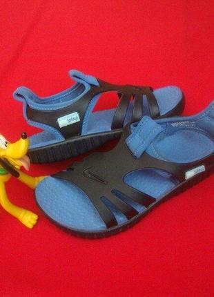 Сандалии nike оригинал 30 размер