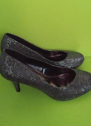 Чёрные блестящие туфли на малeнькой шпильке еmilio luka x , 5/384 фото