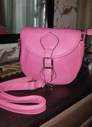 Яркая молодежная сумочка (21*23 см)