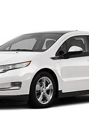 Обшивка пластик арки багажника chevrolet volt 23320889,23320892