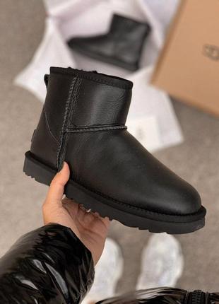 Ugg mini leather жіночі чоботи уггі з овчини