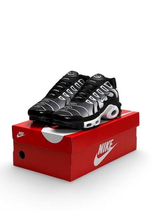 Nike air max plus black white gradient8 фото