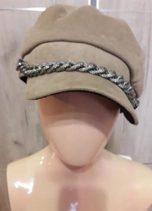 Удобная модная кеппи