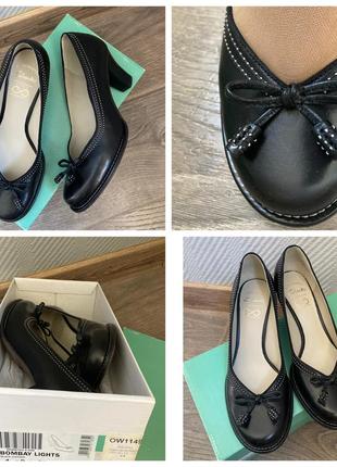 Туфлi clarks 37рр 24см чорні лодочки з бантиком на низькому каблуку3 фото