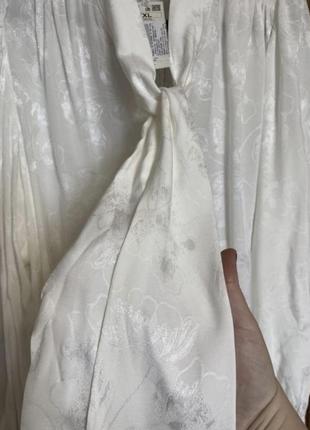 Новая шикарная белая блуза с набивным рисунком 52-56 р5 фото
