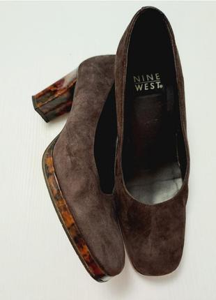 Туфлі коричневі замш на стійких підборах