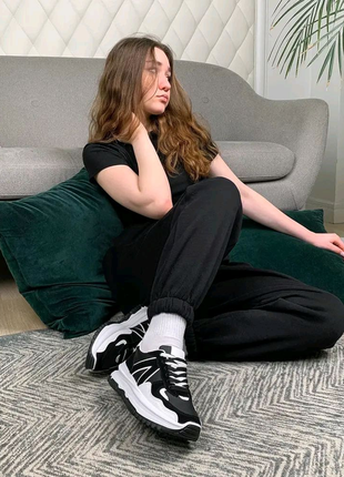 Кросівки жіночі casual чорно-білі2 фото