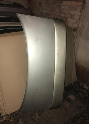 Спойлер крышки багажника для mitsubishi galant 1990 г.в. седан.