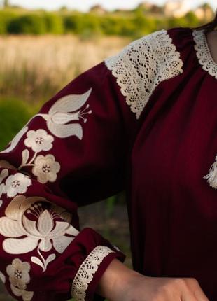Вишиванка жіноча "конвалія" бордо