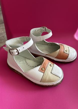 Сандалі босоніжки шкіряні