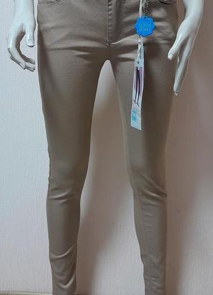 Шикарные джинсы светло - коричневого цвета super skinny ultra soft regular denim co с биркой