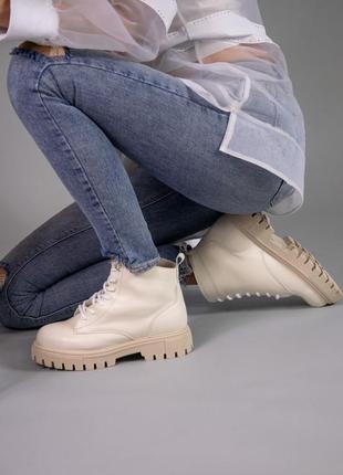 Черевики жіночі шкіряні молочні 40 розмір демі