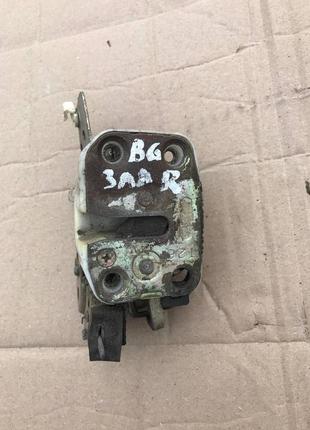 Замок двери задний правый для mazda 323 bg.