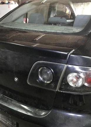 Ліхтар задній правий у крило для mazda 3. седан. 2007 р.в.