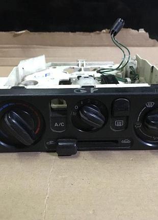 Блок (панель) керування пічкою для mazda 626 gf.