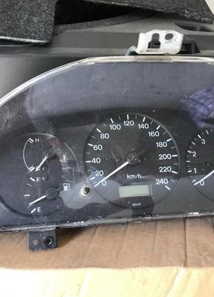 Панель приборов(щиток) для mazda 323 ba. 1997 г.в.