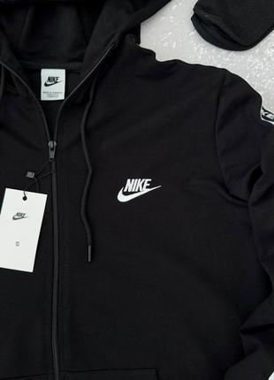 Костюм nike: зіп худі-штани
2 пари шкарпеток у подарунок!2 фото