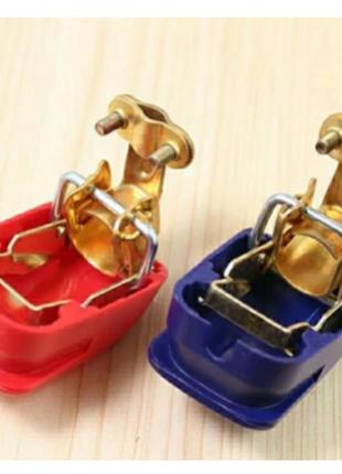 Швидкоз'ємні клеми для автомобільного акумулятора