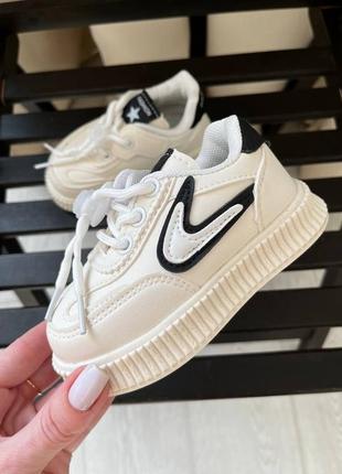 Кроссовки детские