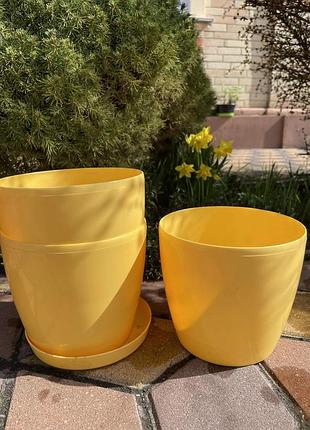 Продам пластикові горщики