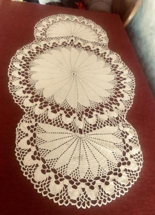 Чайная скатерть — бежевая дорожка крючком — круги