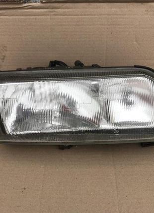 Фара передня права для nissan primera p-10. 1994 г.в. на одну лампочку.