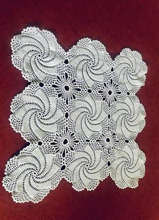 Вязаная салфетка мельницы