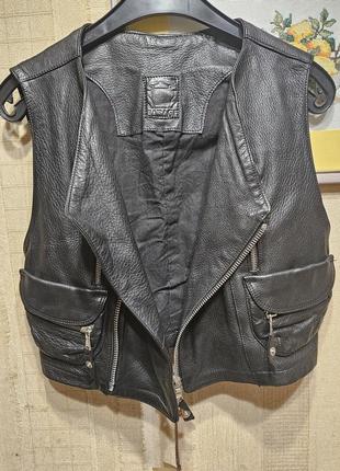 Новая кожаная бредовая женская жилетка жилет xs/s