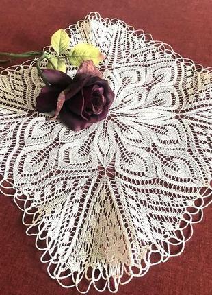 Салфетка -перья павлина 45х45 см