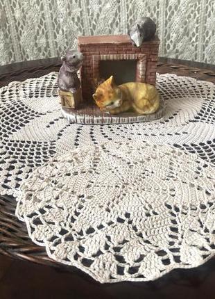 Комплект бежевых салфеток 40 см 20 см