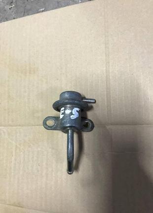 Регулятор (клапан) тиску палива для mitsubishi galant. бензин (2.0). 1995 г.в