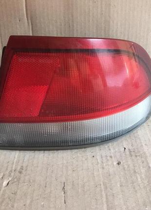 Фонарь(стоп) задний правый для mazda 626 ge. седан.