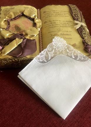 Свадебный вышитый платочек -цветок и лилии10 фото