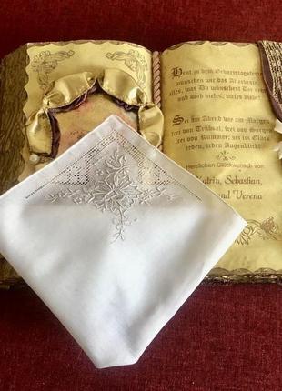 Комплект из 2 батистовых платочков с вышивкой аппенцелль2 фото