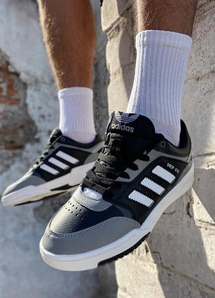 Чоловічі кросівки адідас is adidas private or public safety center black grey чорні з сірим7 фото